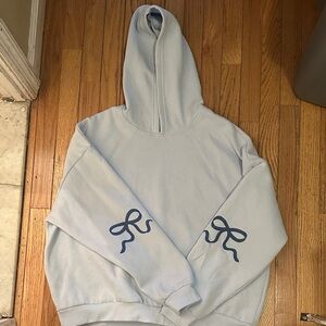 Edikted Bonney Bow detail sweatsuit (baby blue)